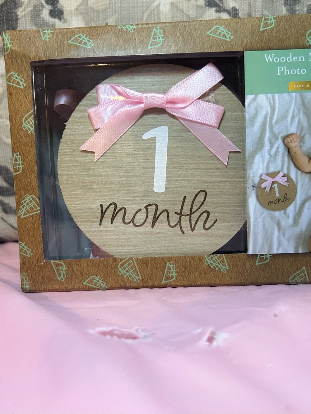 Wooden 1 Month Photo Milestone Plaque with Pink Bow